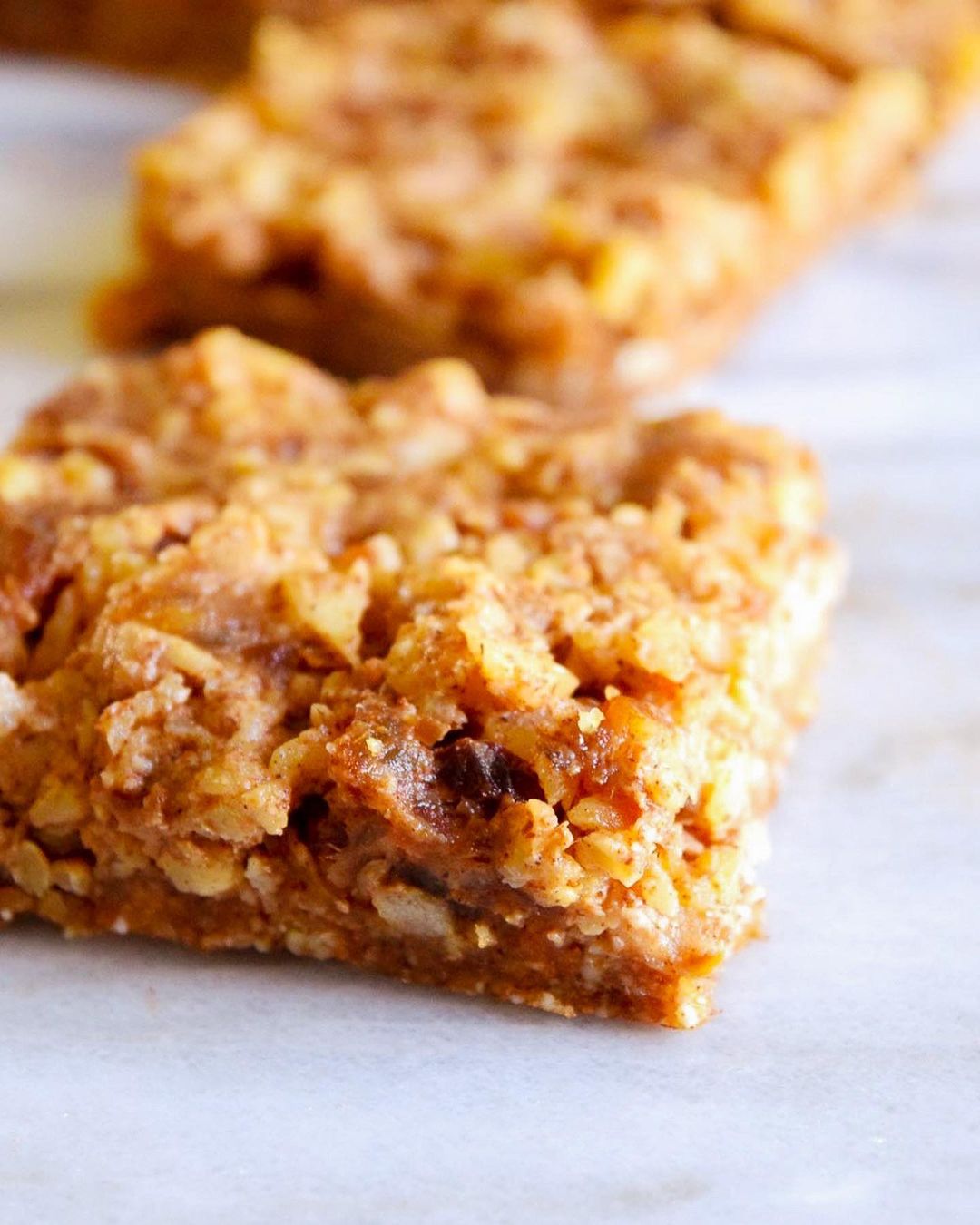 No Bake Apple Crumb Bars