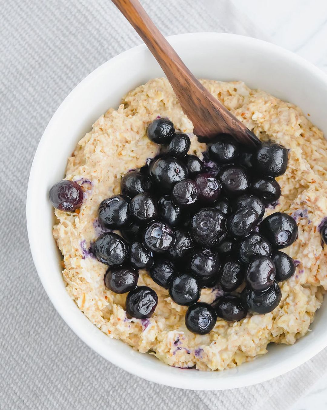 Simple + Satisfying Blueberry Cinnamon Oats