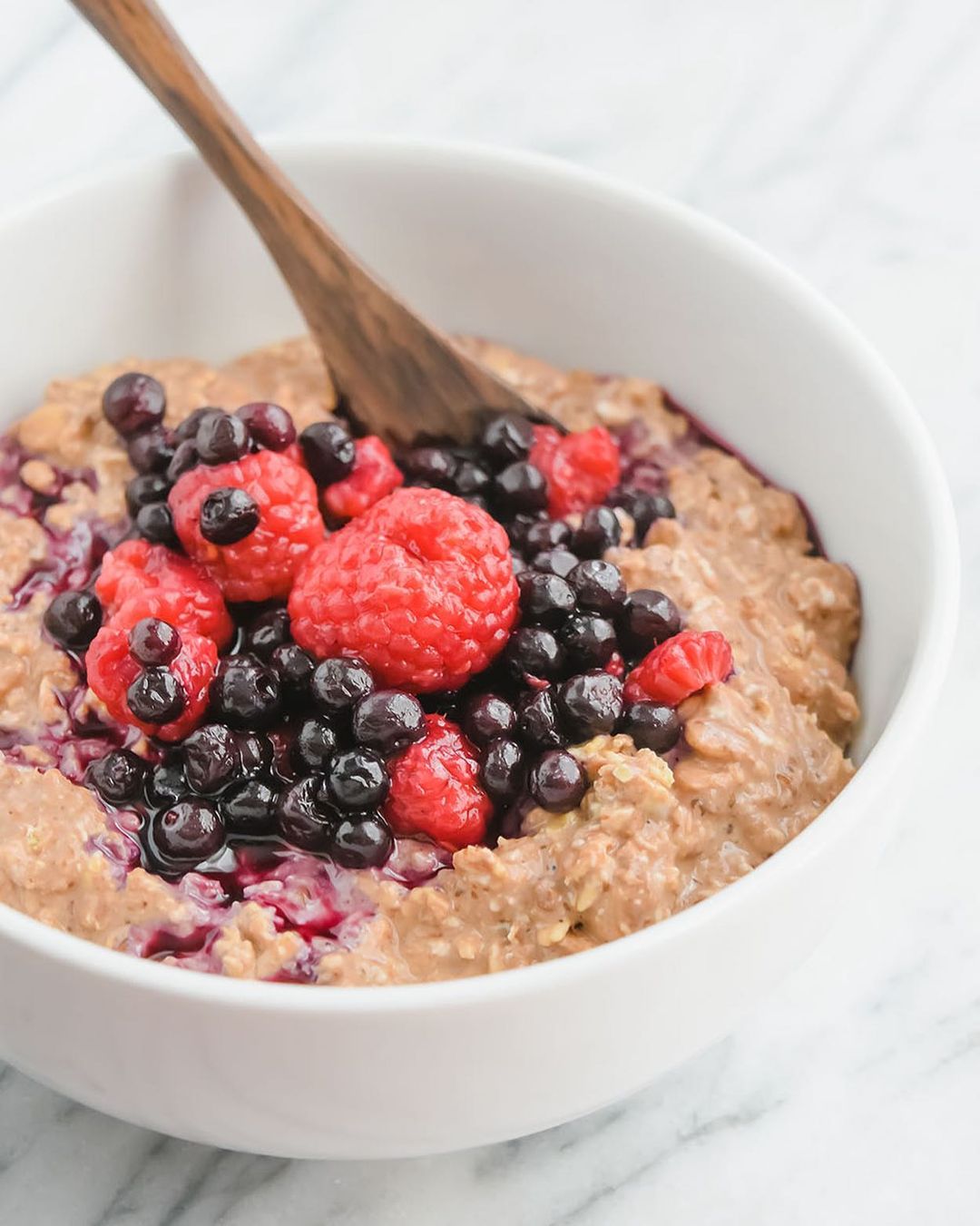 Mixed Berry Chocolate Oats