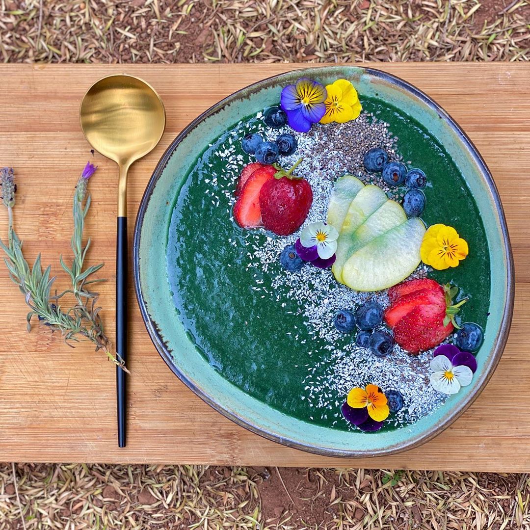 Spirulina Smoothie Bowl