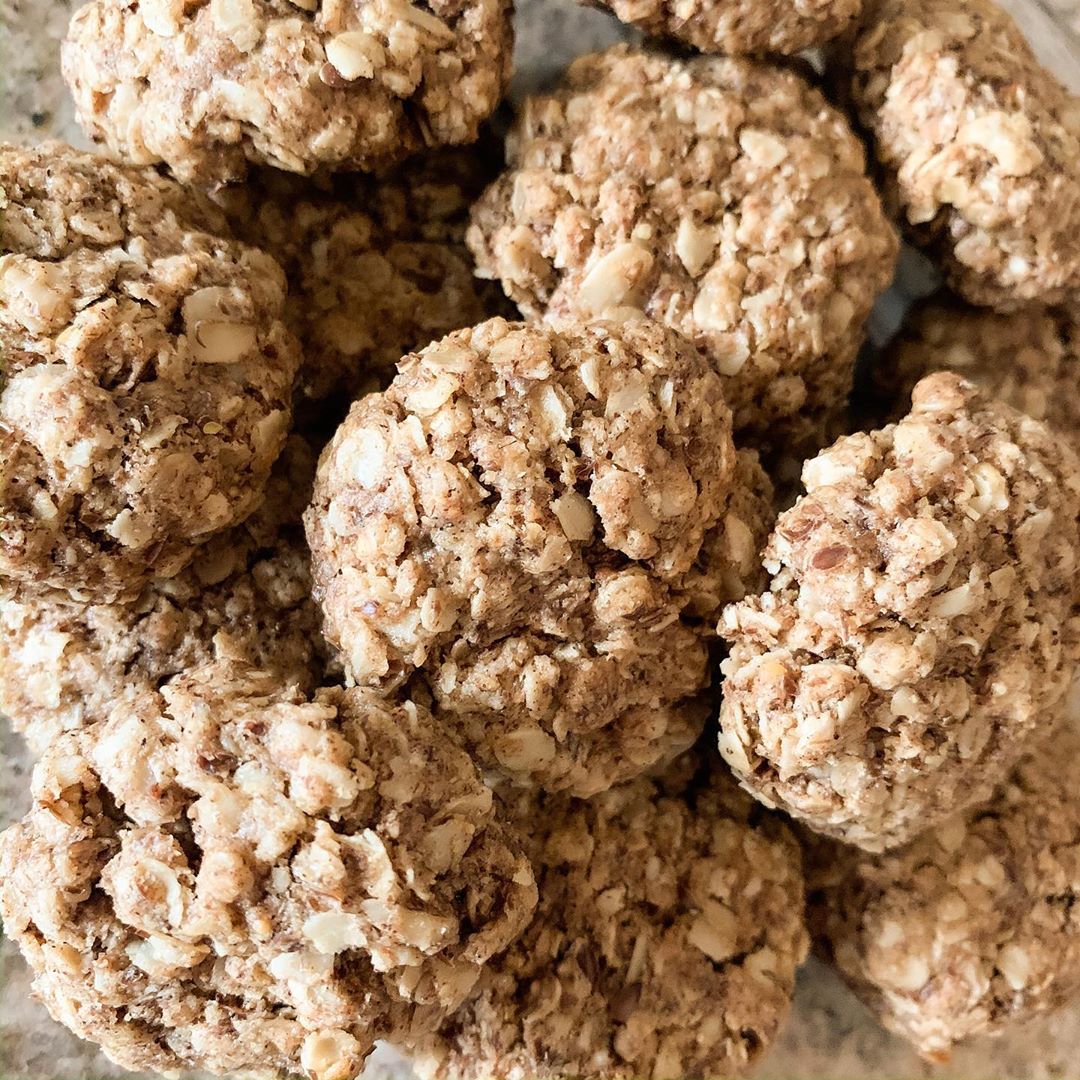 Easy Peasy Oatmeal Cookies