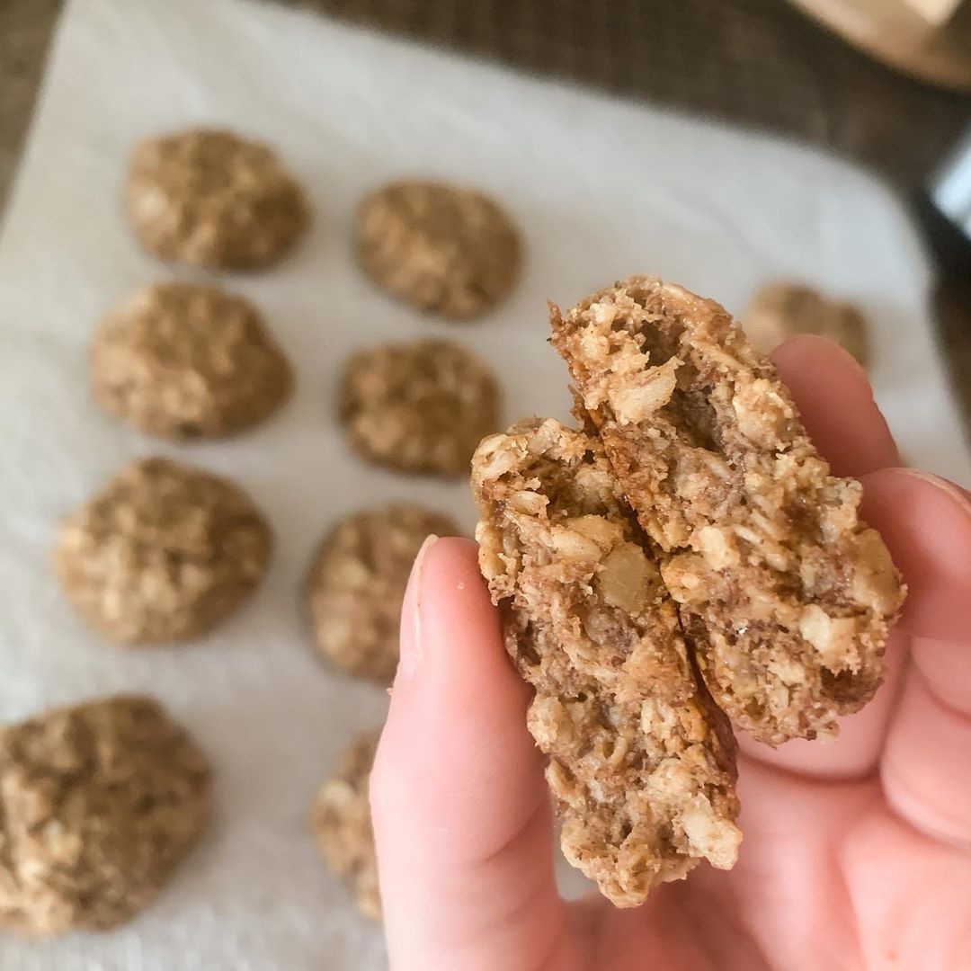 Easy Peasy Oatmeal Cookies