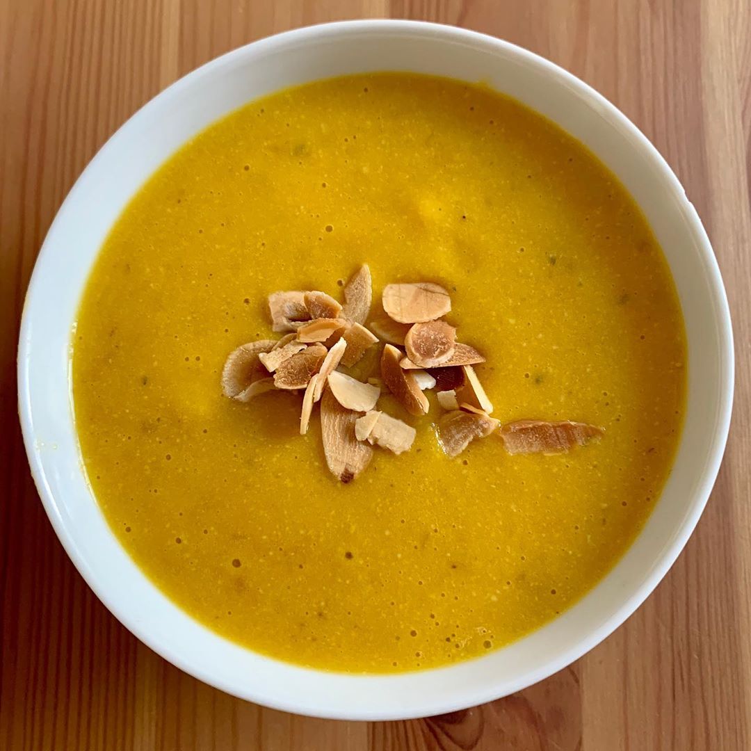 Carrot Curry Soup with Toasted Almonds