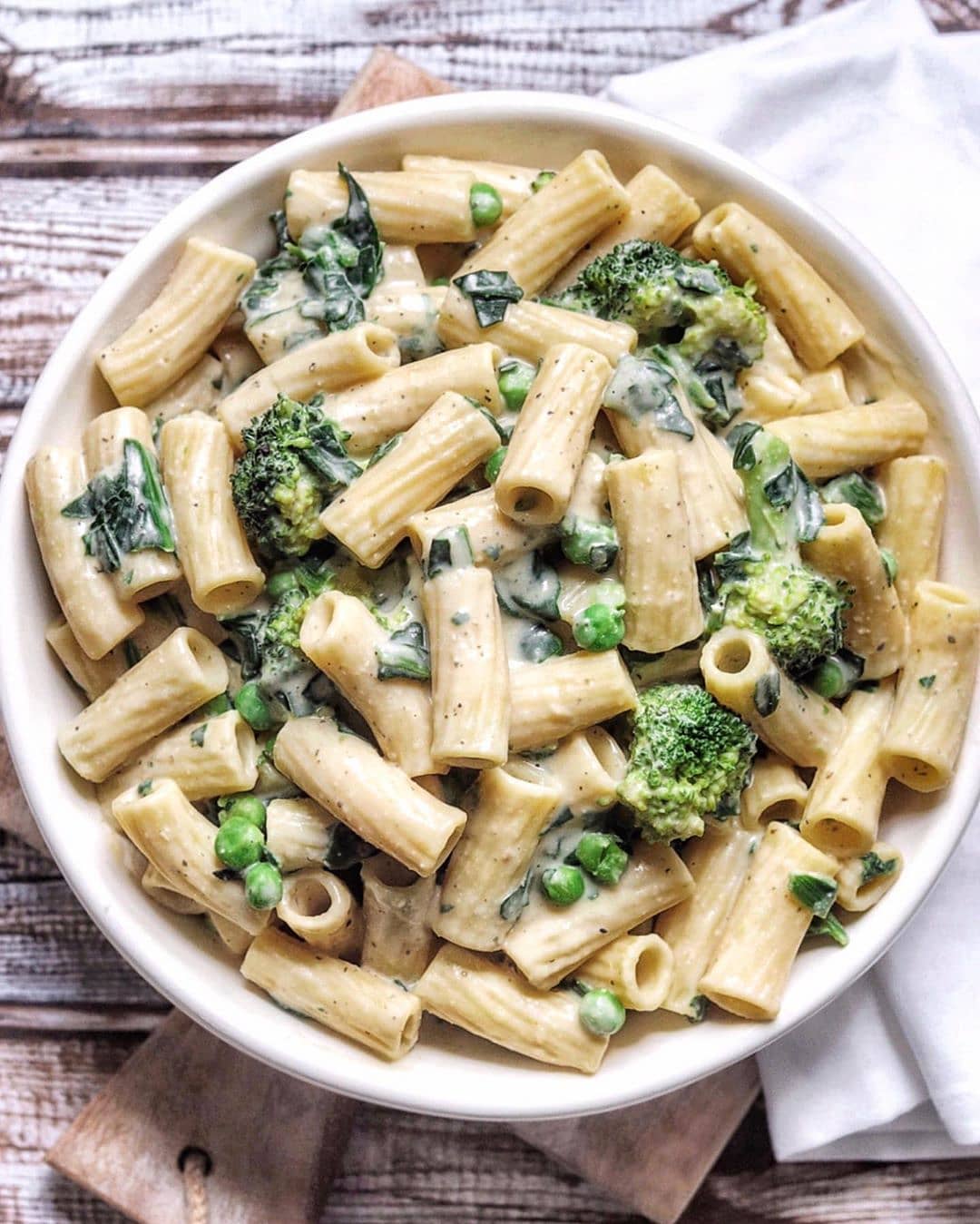 ​Rigatoni Alfredo with Green Vegetables