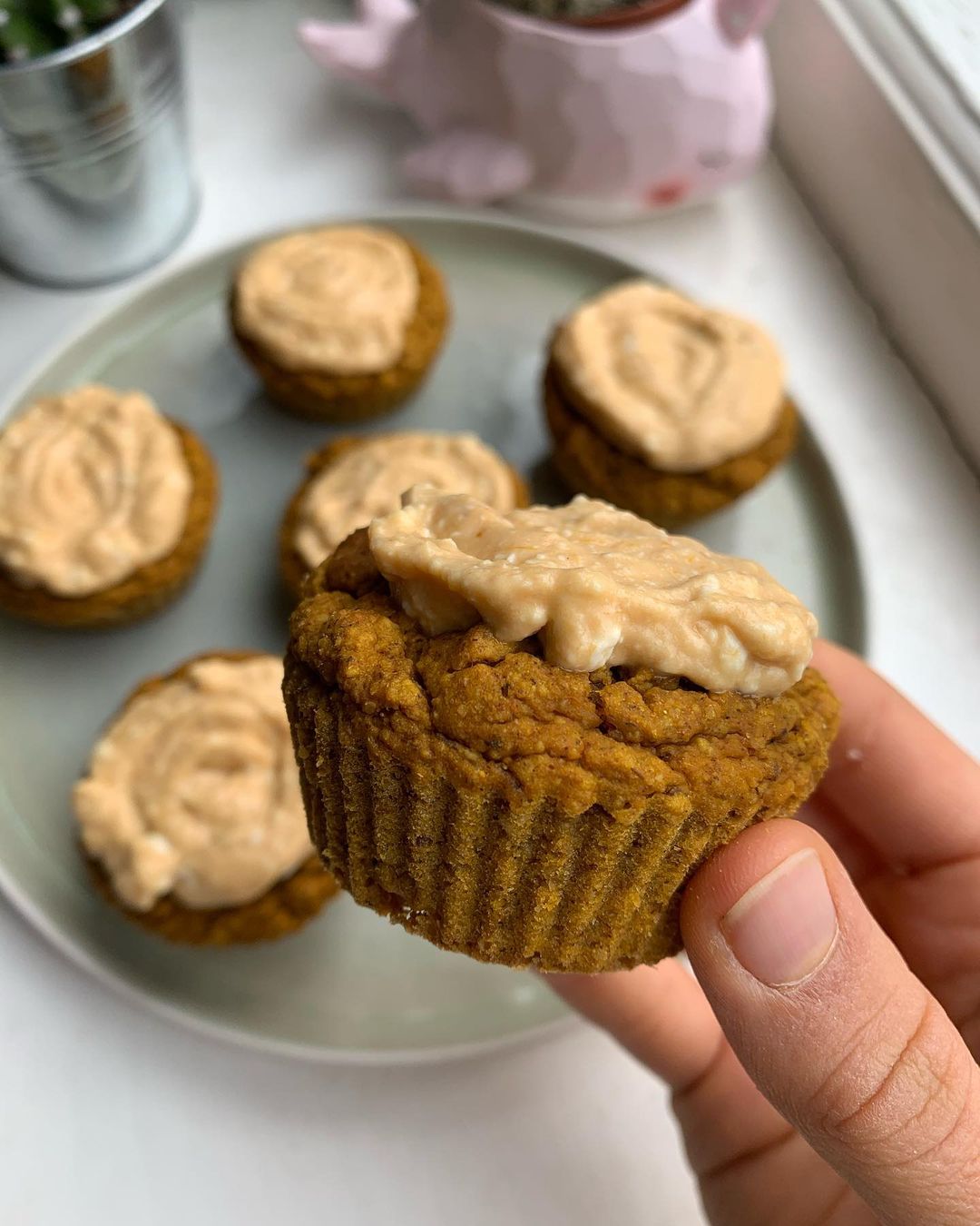 Vegan Pumpkin Spice Breakfast Cupcakes