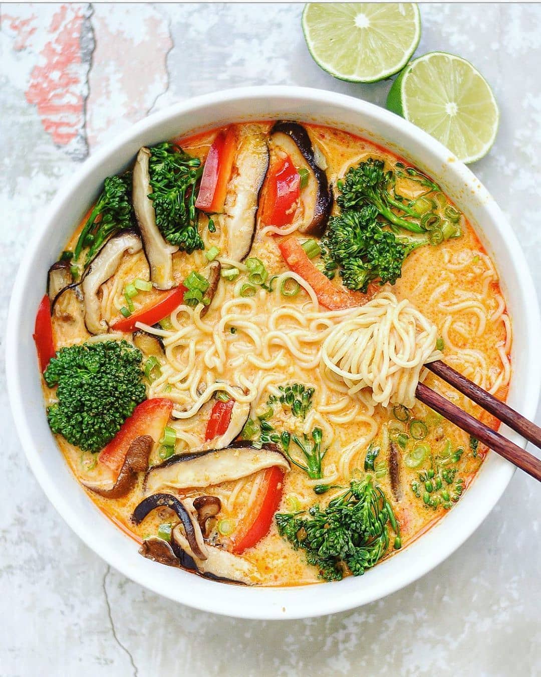 I Red Curry Ramen Noodle Bowl