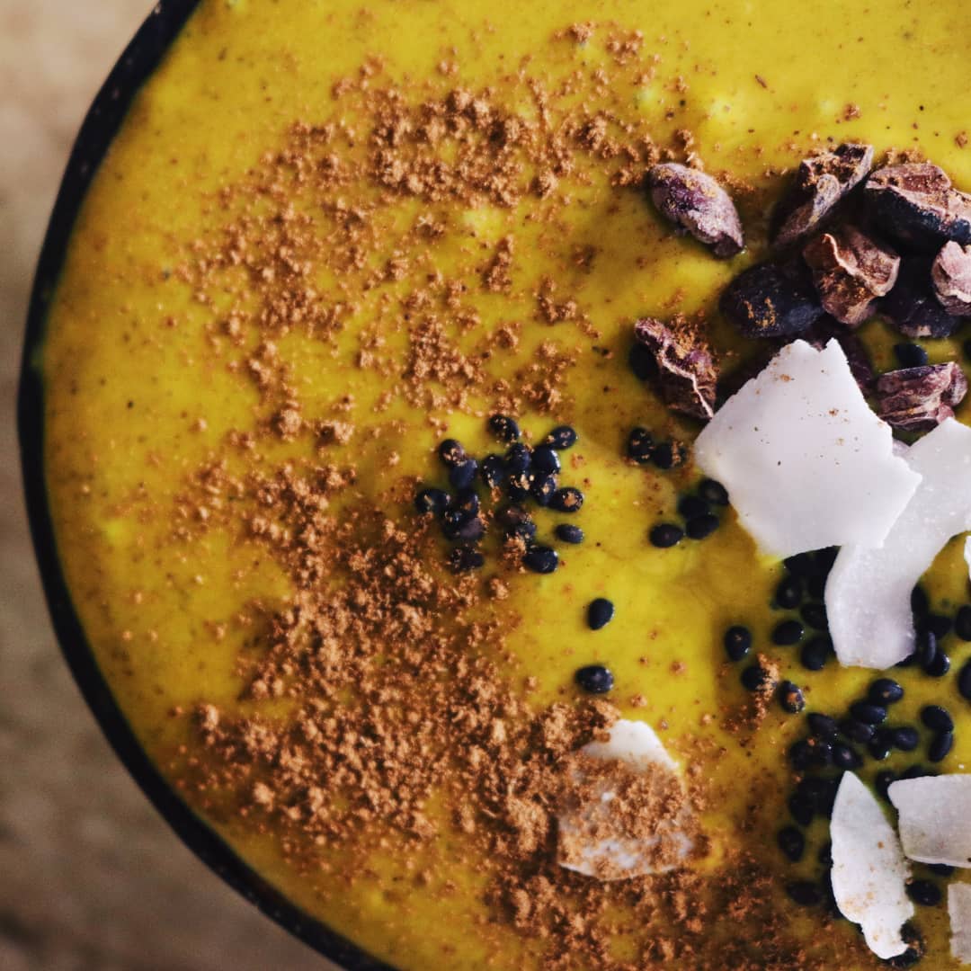 Anti-Inflammatory Chai Spiced Turmeric Smoothie Bowl