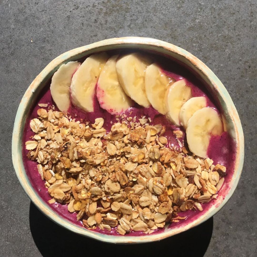 Sensational Pitaya Breakfast Bowl with Toppings
