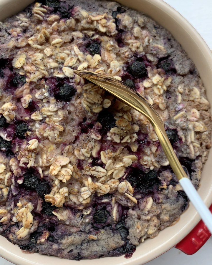 Blueberry Lemon Cheesecake Baked Oats
