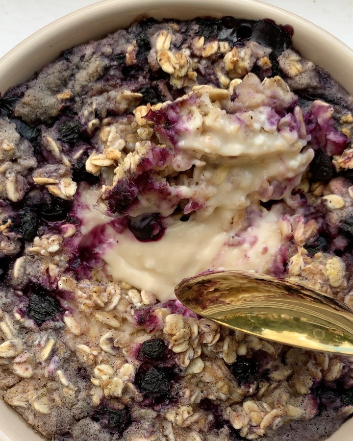 Blueberry Lemon Cheesecake Baked Oats