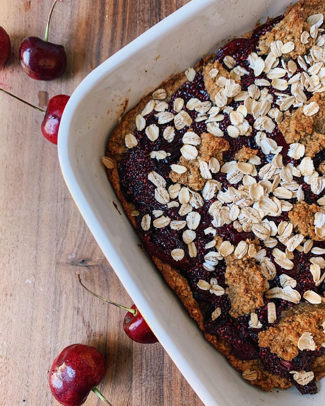 Cherry Almond Crumble Bars