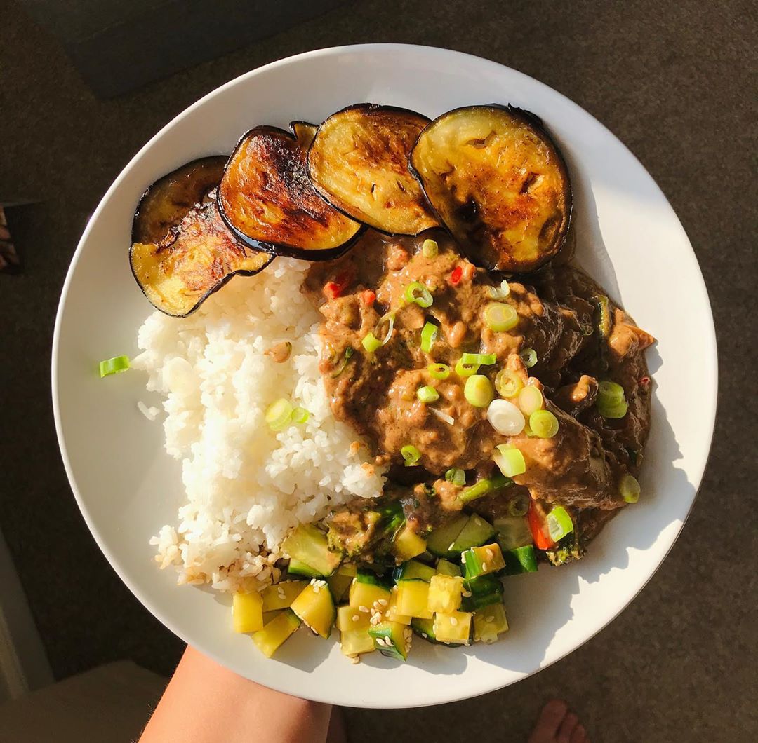 Chick’n Satay with Rice, Aubergine and Cucumber Salad