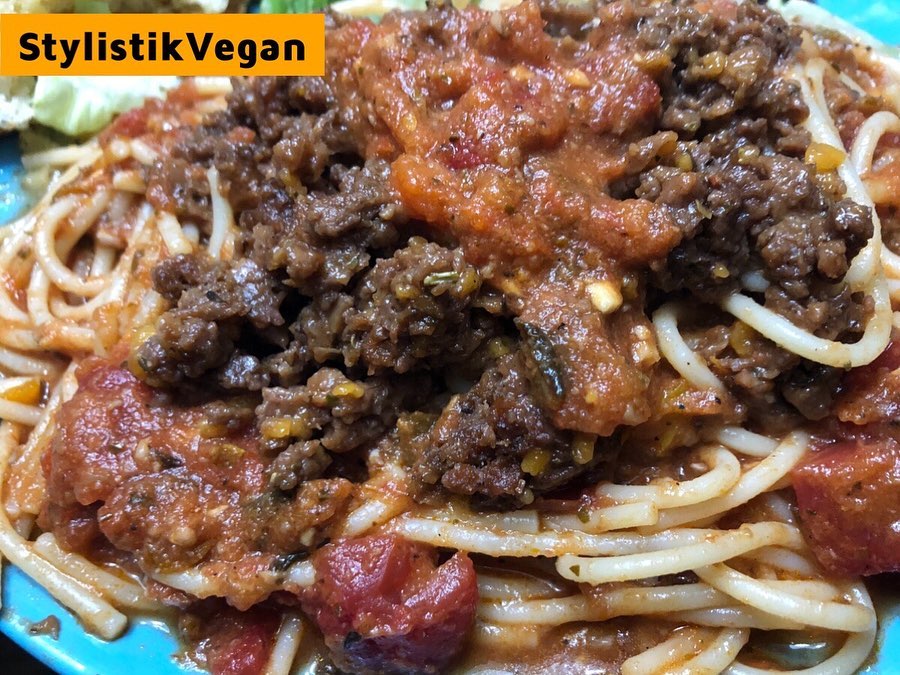 Vegan Spaghetti with Seasoned Beyond Beef
