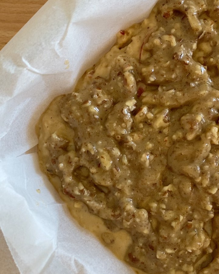 Plant-Based Apple Cake with Crusty Topping