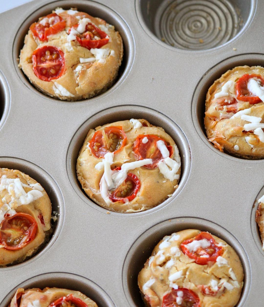 Tasty Vegan Pizza Muffins for Snacks