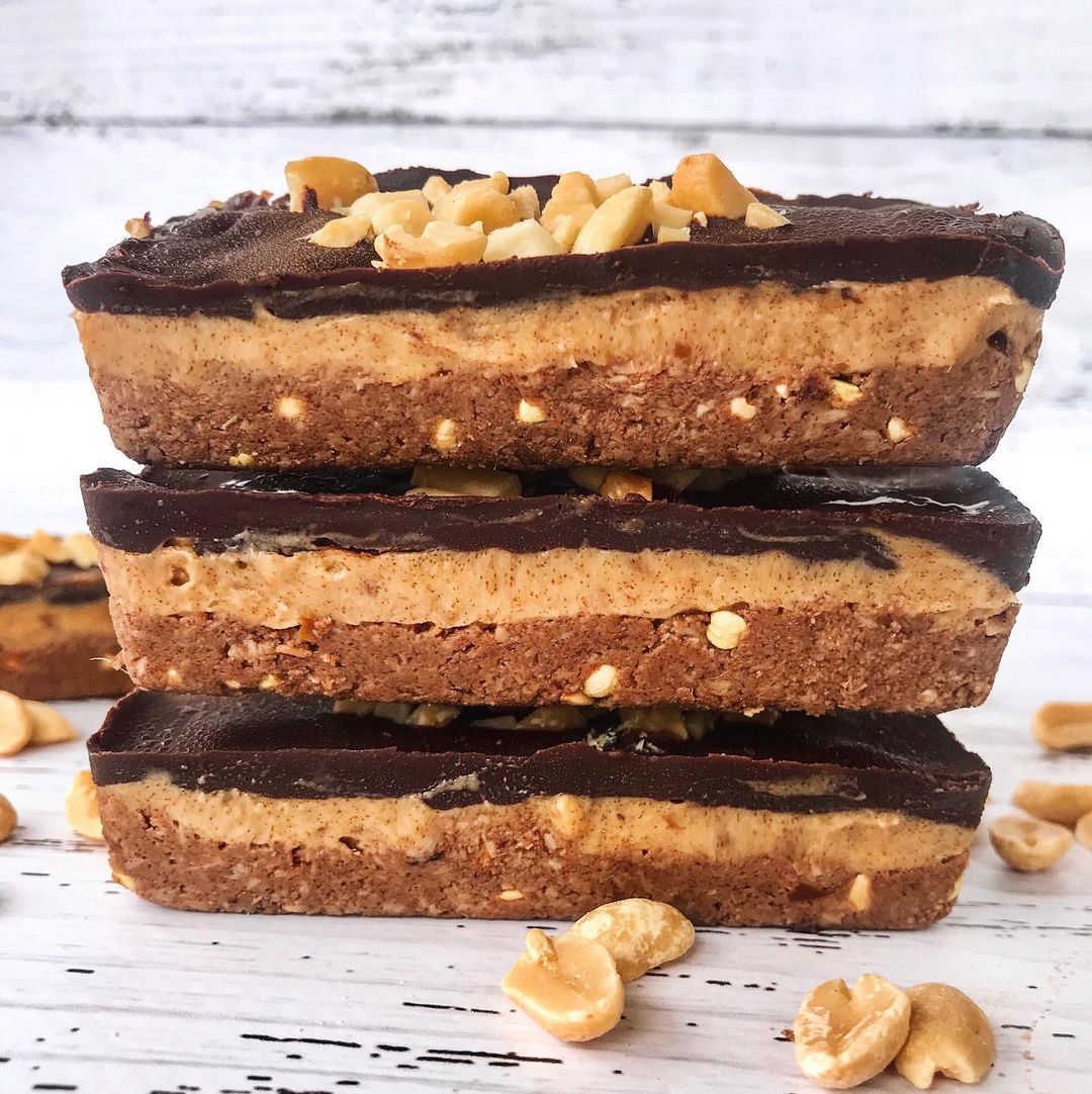 Chocolate Peanut Caramel Slice