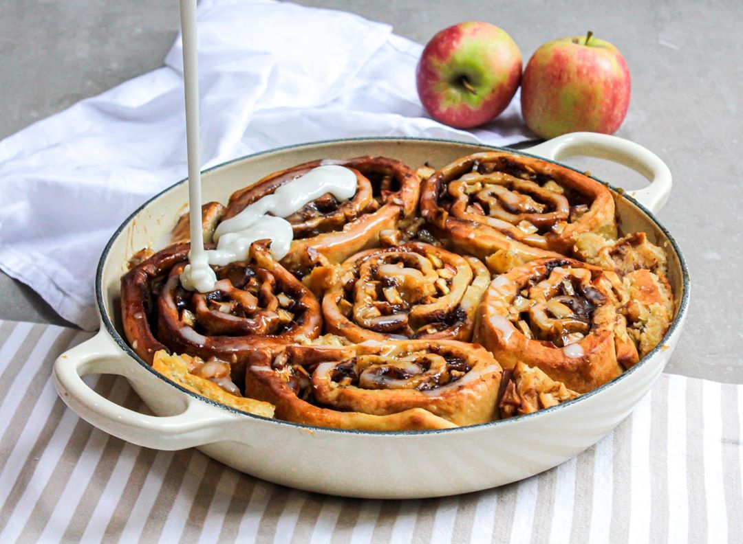 Apple & Cinnamon Rolls