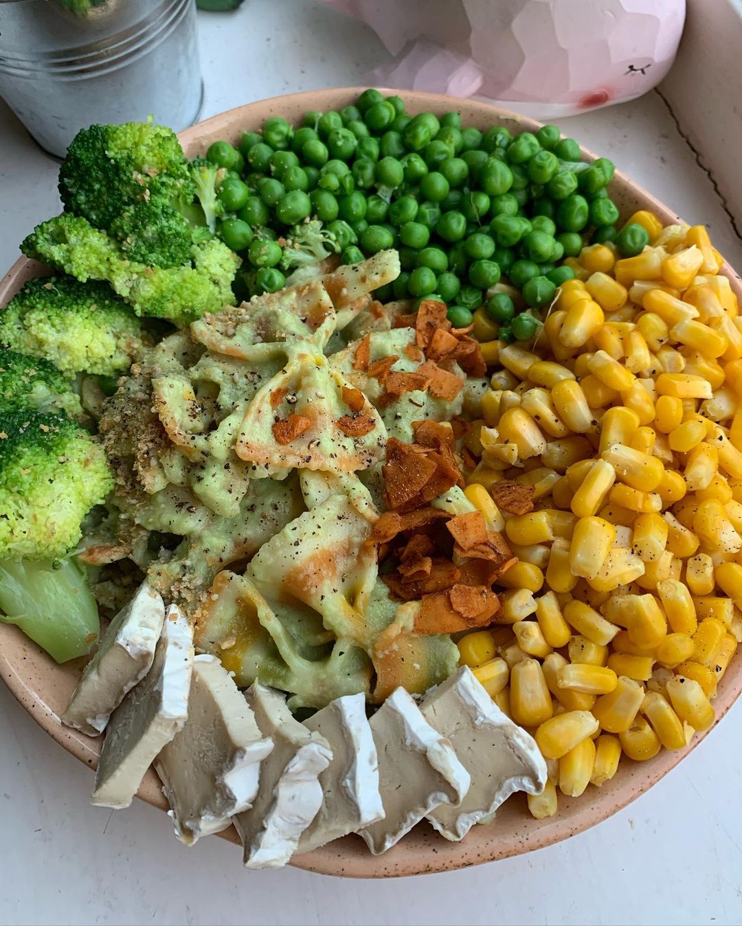 Easy Vegan Avocado Pasta with Cashew Camembert