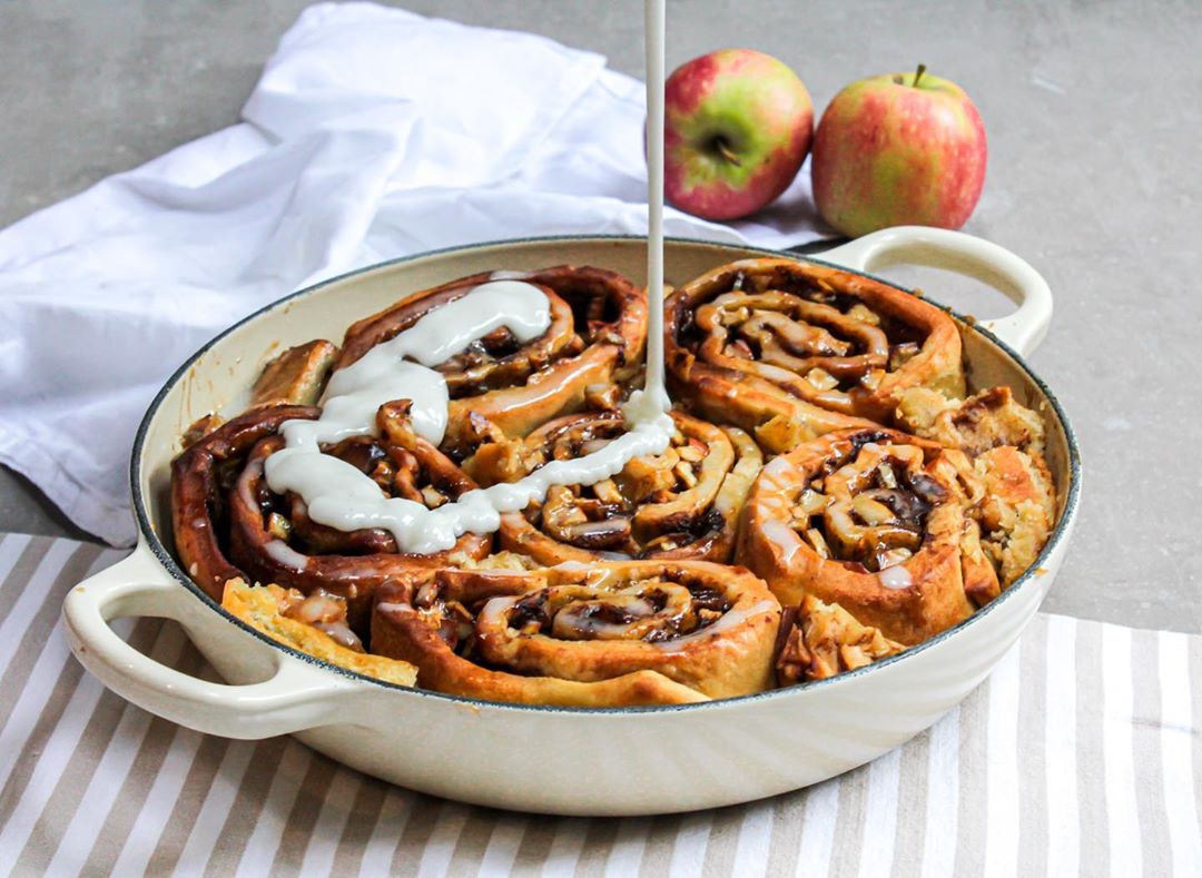 Apple & Cinnamon Rolls