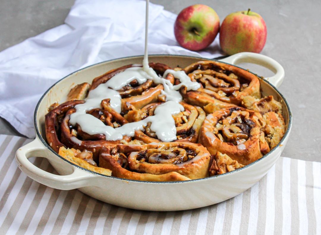 Apple & Cinnamon Rolls