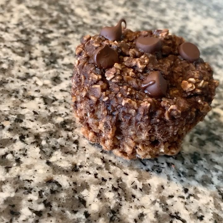 Chocolate Maca Baked Oatmeal Cups