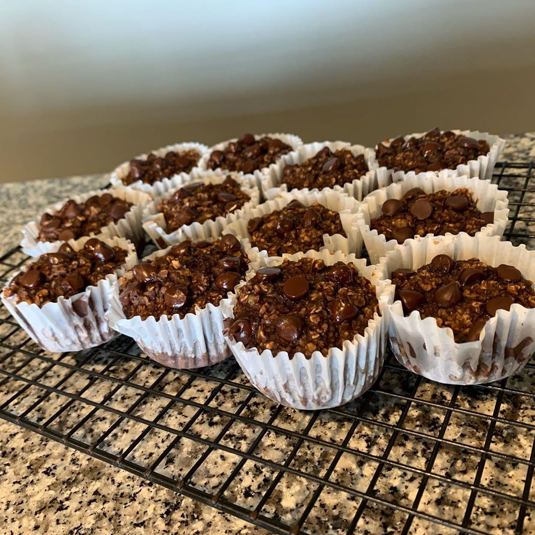 Chocolate Maca Baked Oatmeal Cups