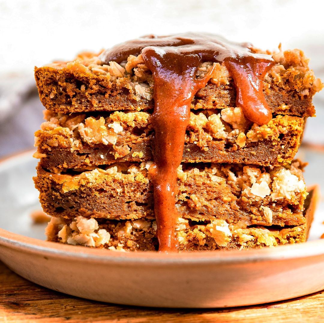 Pumpkin Spice Sheet Cake