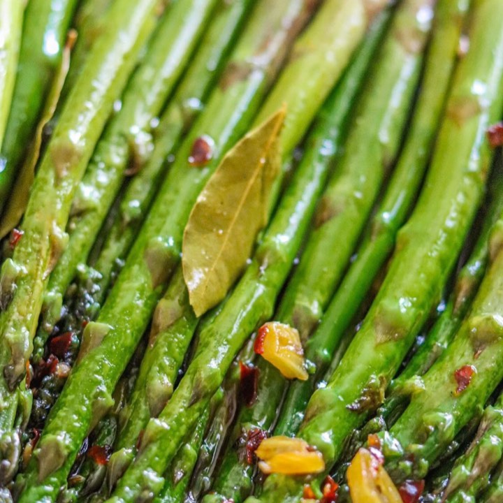 Sweet N’ Salty Buttery Asparagus ⁣