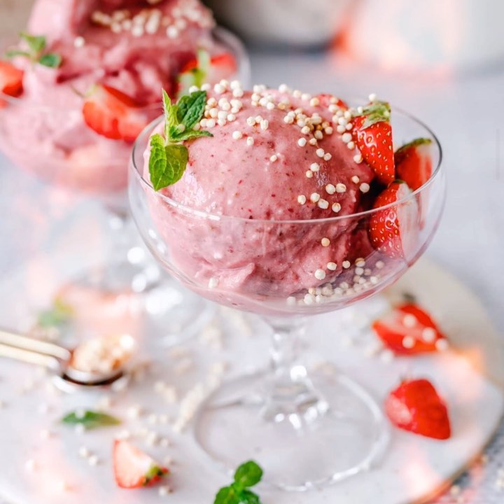 Homemade Strawberry Coconut Ice Cream