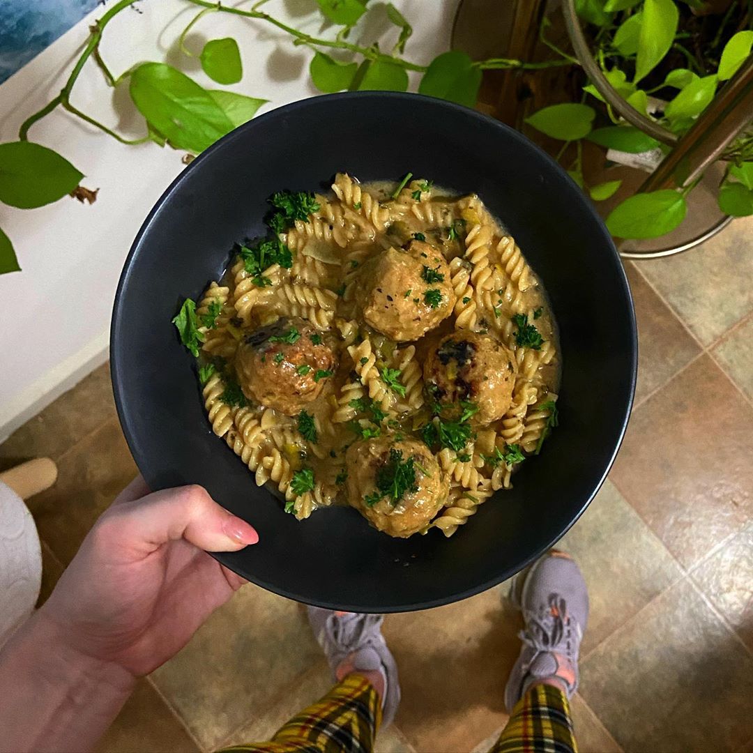 Chicken Flavoured Meatballs and Pasta