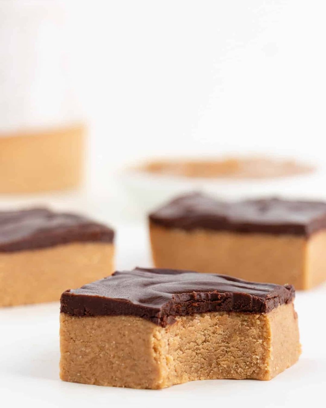 No Bake Chocolate Peanut Butter Bars