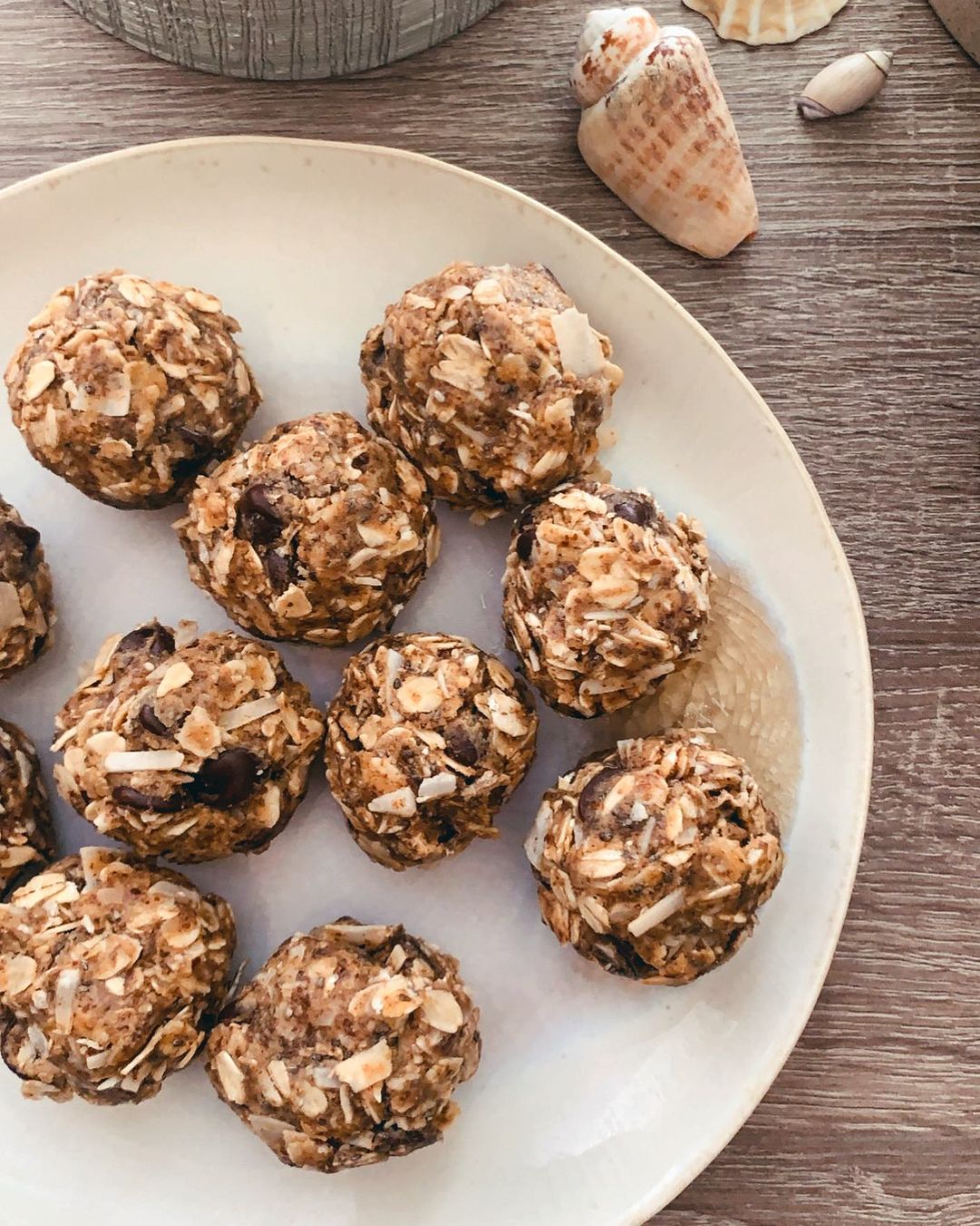 Simple Gluten-Free Dairy-Free Energy Bites