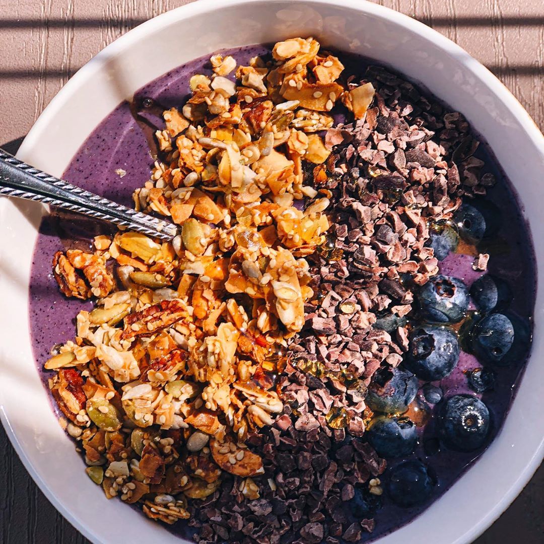 Smoothie Bowls & Sunshine Is a Vibe All Summer Long
