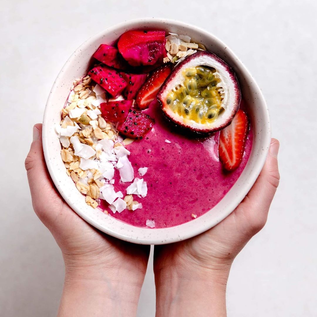 Tropical Morning Smoothie Bowl