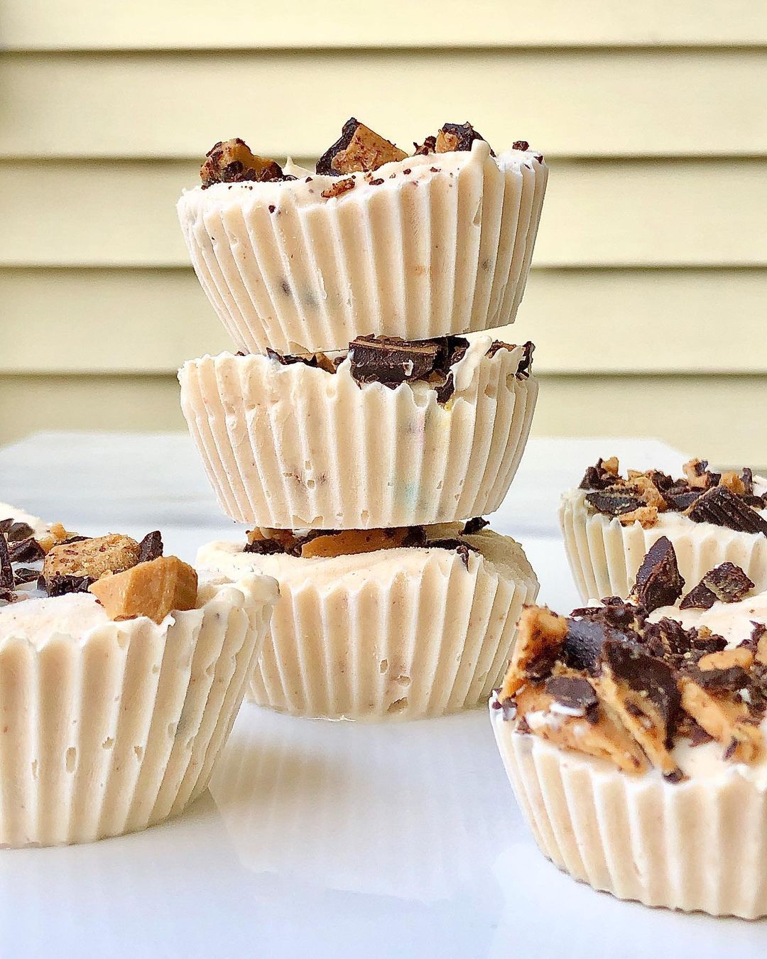 Chocolate Peanut Butter Frozen Yogurt Cups