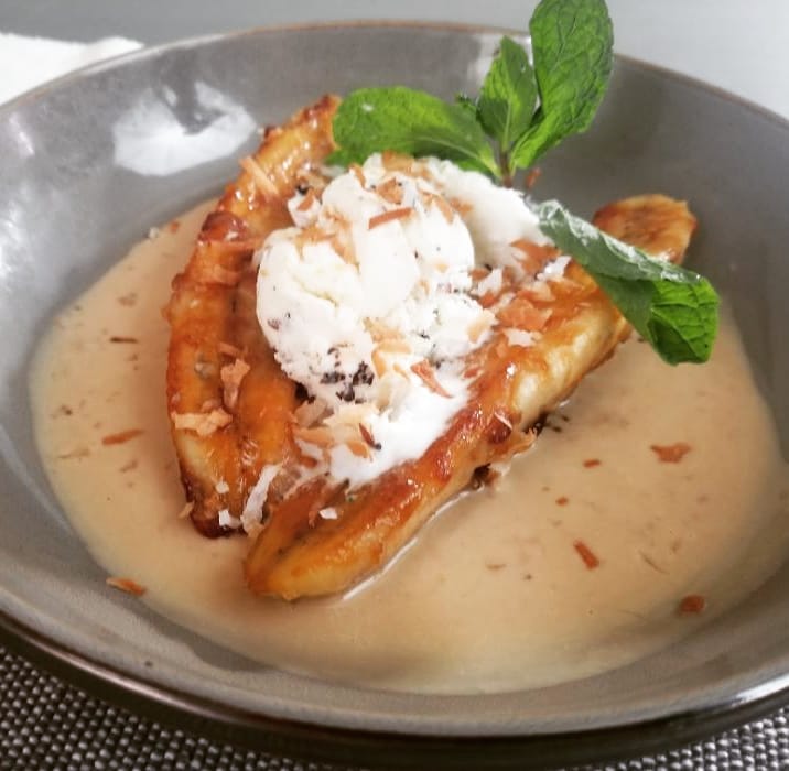 Fried Bananas with Coconut Milk and Ice Cream