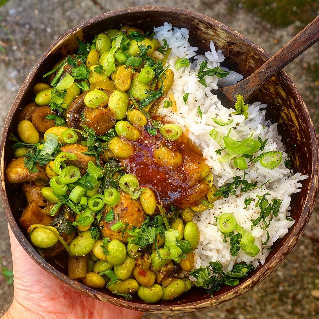 10 Minute Mushroom & Edamame Panang Curry
