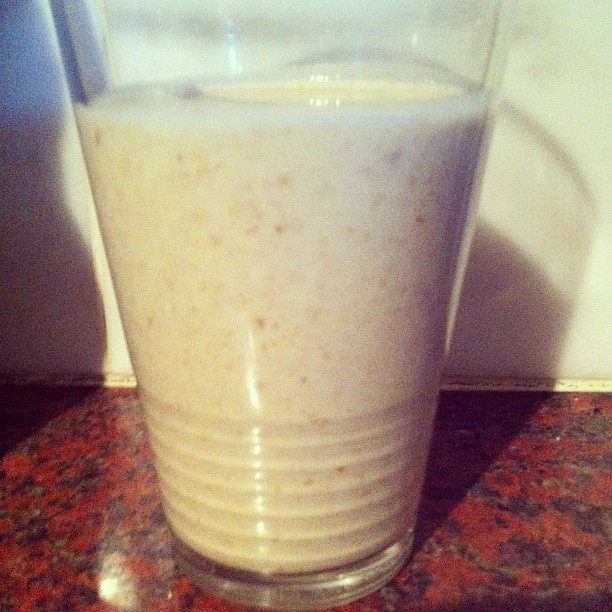 Morning Banana and Oat Smoothie