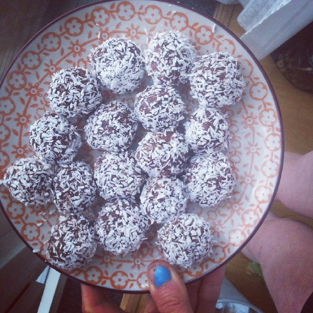 Healthy Chocolate Balls