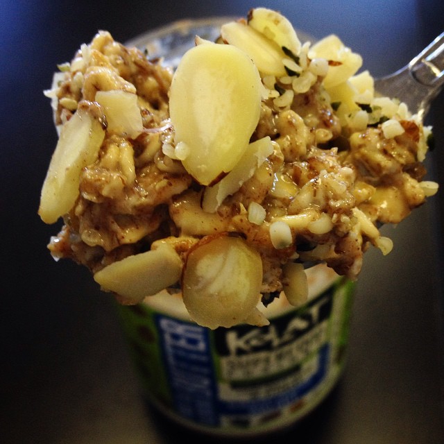 Overnight Oats with Almonds, Flax and Hemp Seeds