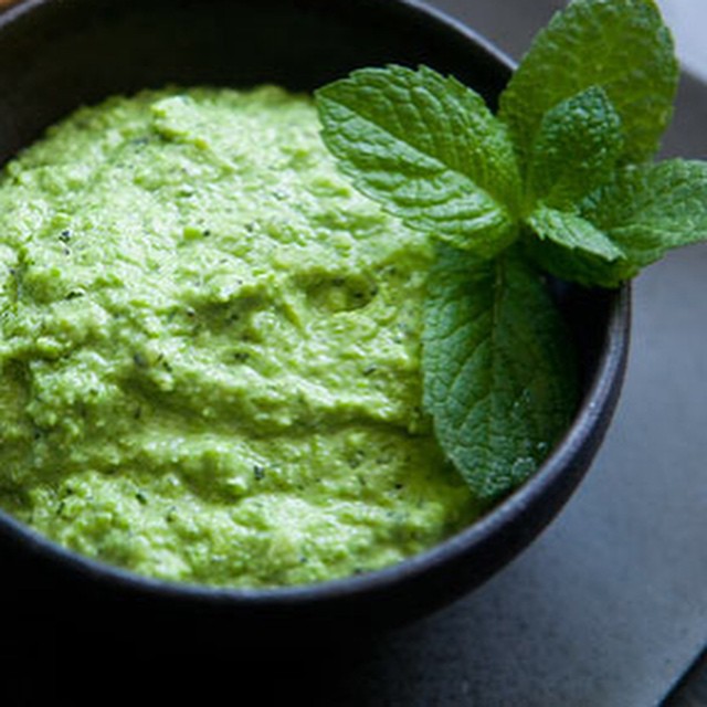 Raw Vegan Pea Dip for Veggies