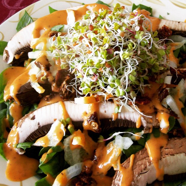 Raw Portobello Salad with Tomato Dressing