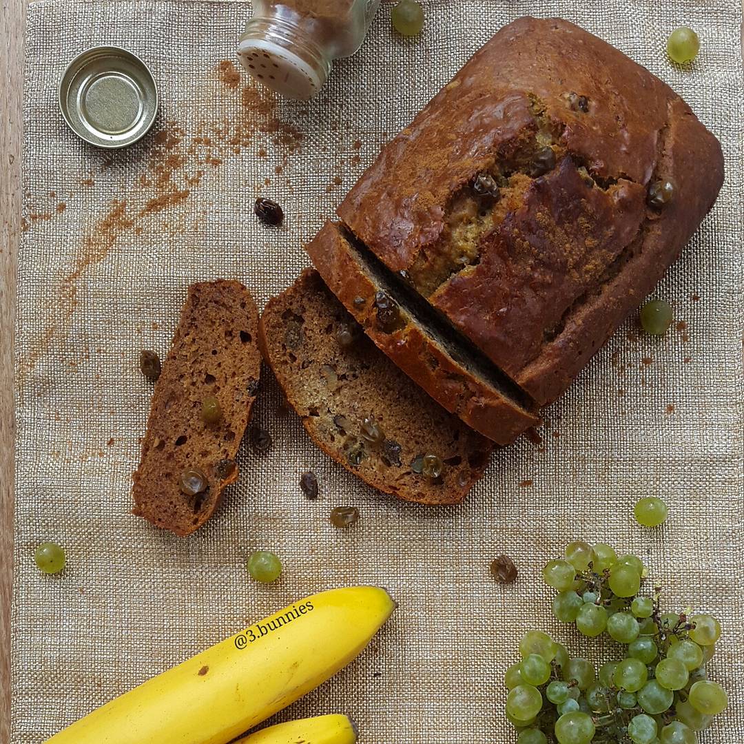 Banna-Walnut Rasin Bread