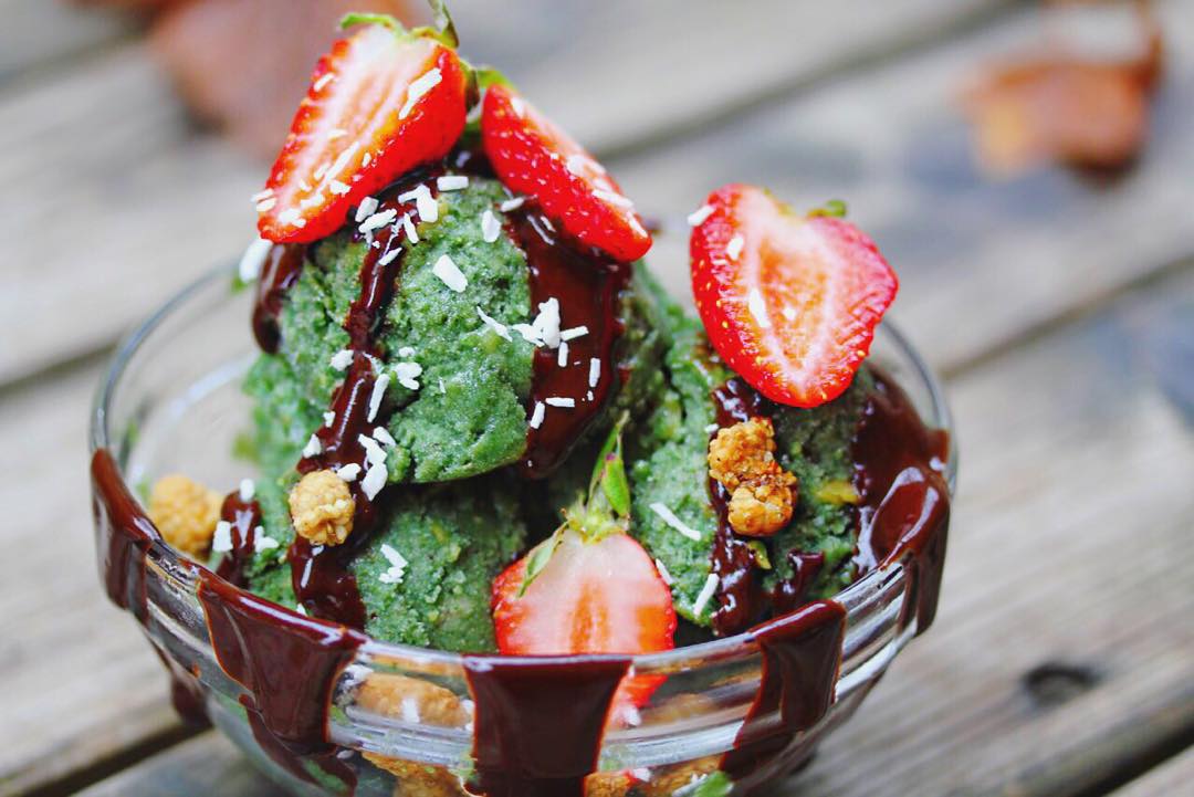 Spirulina Banana Nicecream Dessert