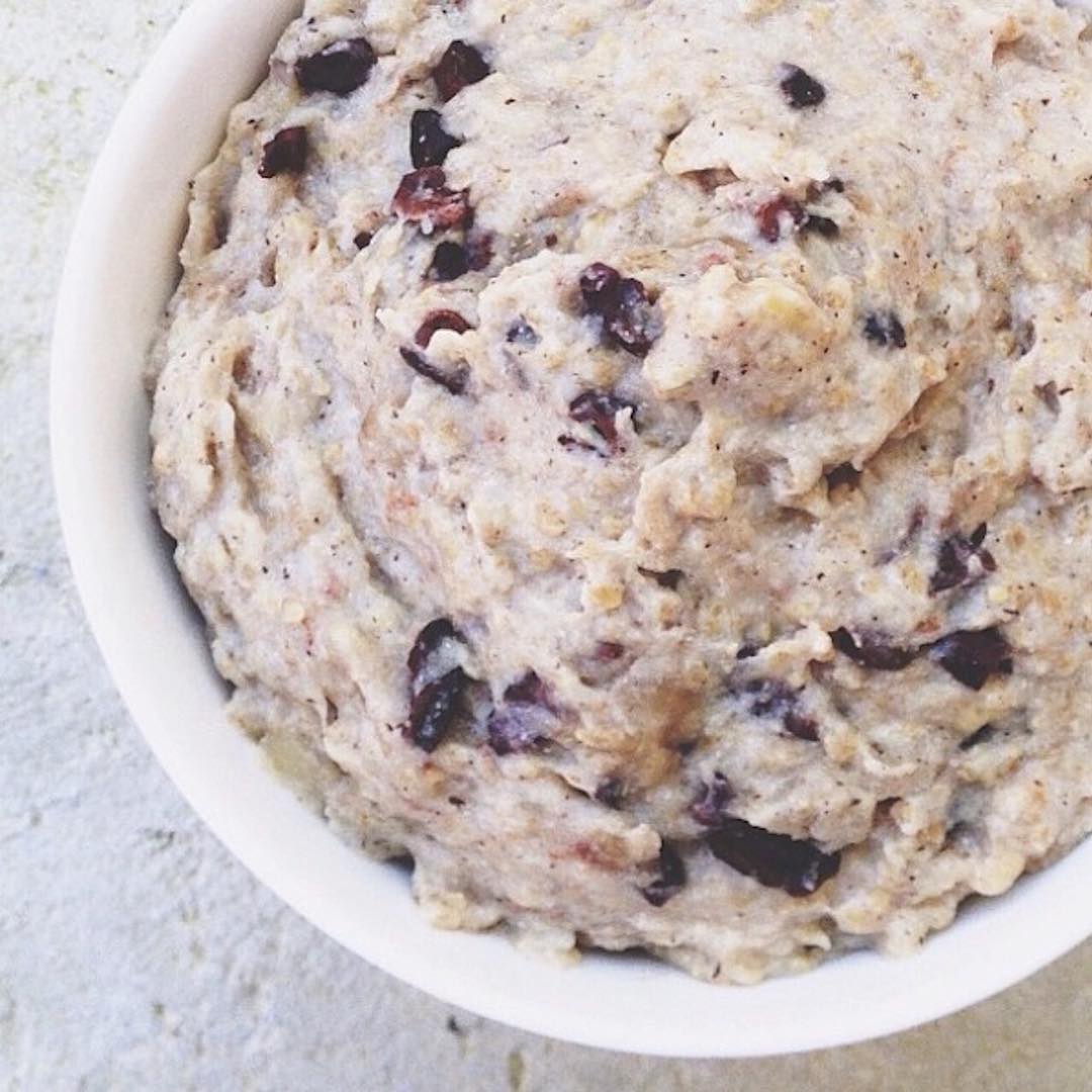 Some Delicious Choc Chip Cinnamon Swirl Cookie Dough Porridge