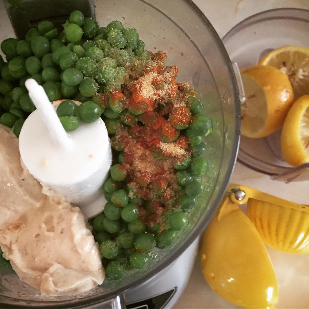 Easy Pea Hummus Without Garbanzo Beans