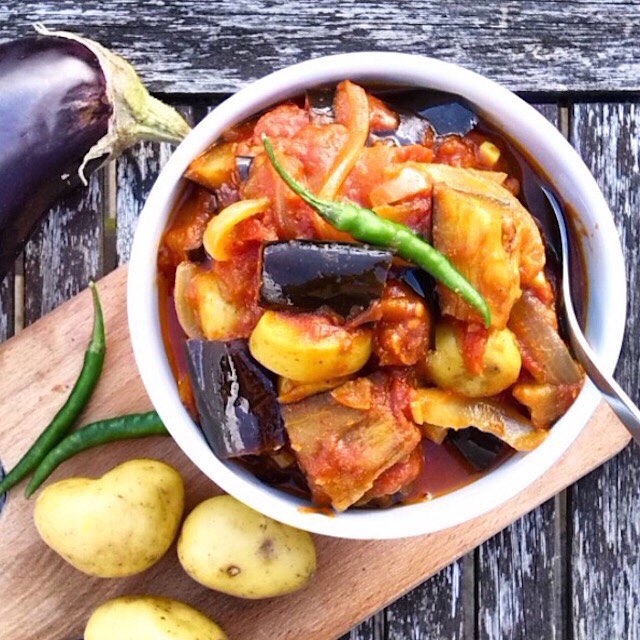 Vegan Eggplant/aubergine & Potato Curry