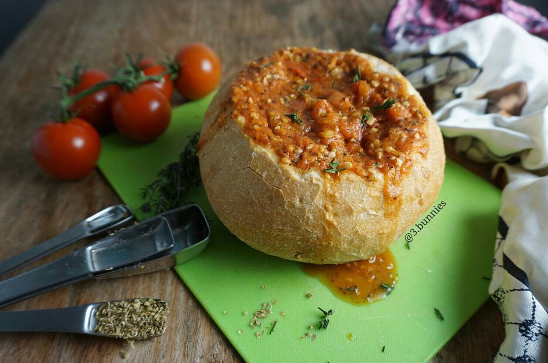 Thick Herbaceous Tomato Soup for Cozy Nights
