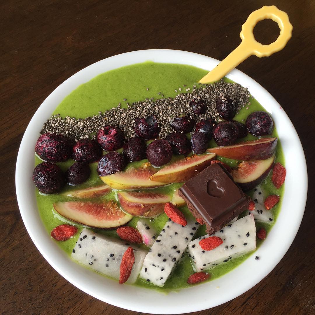 Healthy Green Smoothie Bowl with Fresh Produce