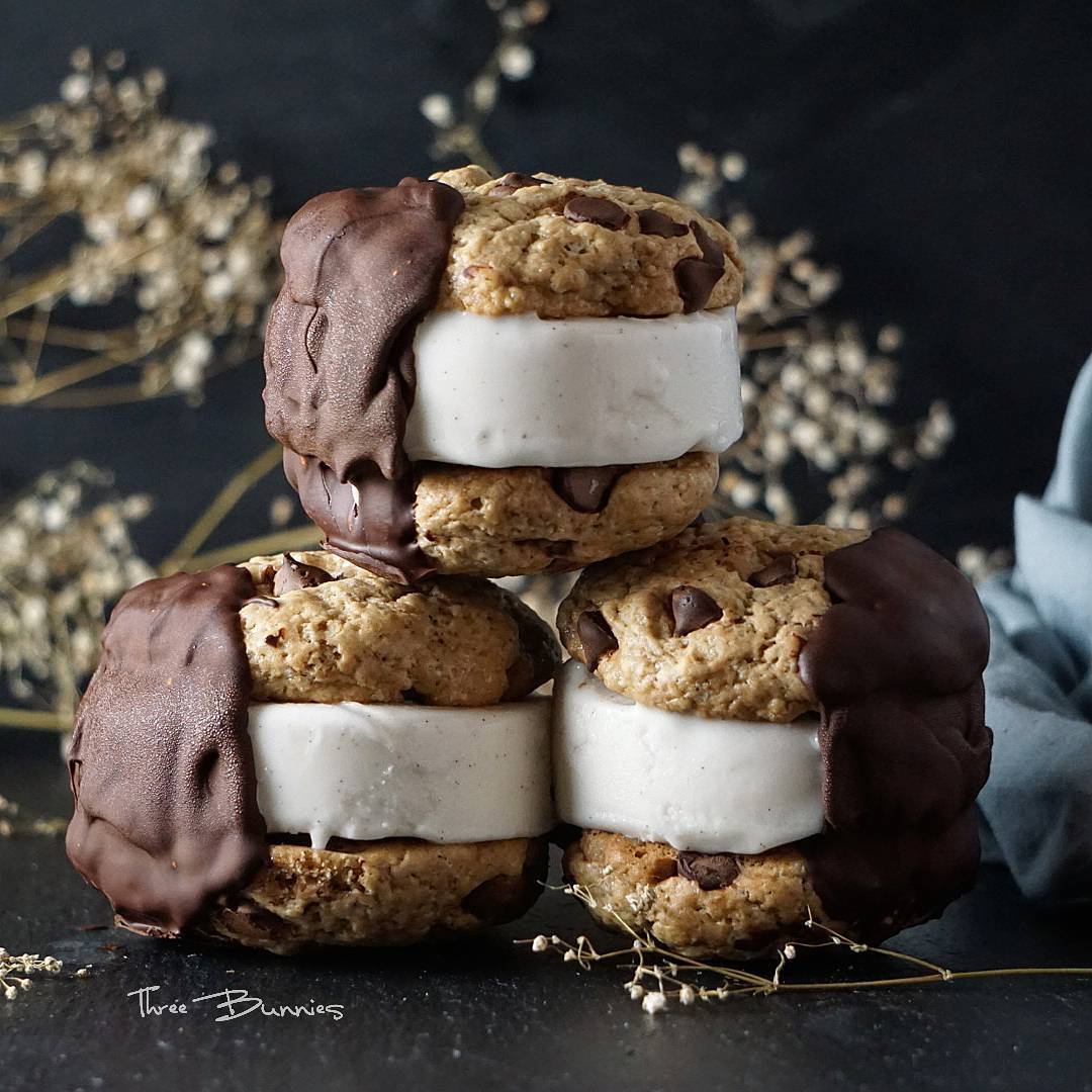 Vanilla Coconut Ice Cream Chocolate Chip Sandwiches